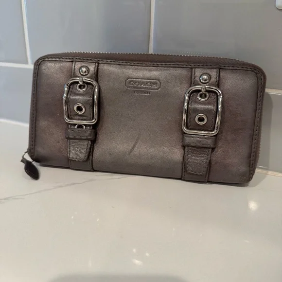 Coach Gray Metallic Zoe Leather Zippered Accordion Wallet - Picture 15 of 15